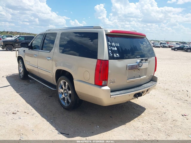 2011 CADILLAC ESCALADE ESV 1GYS3HEFXBR122966 Photo 2