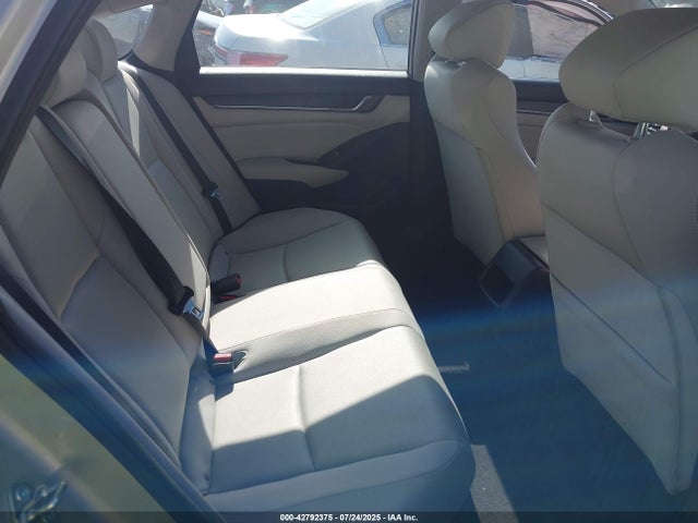 Honda l15be 2018 1HGCV1F13JA036637 Image 8