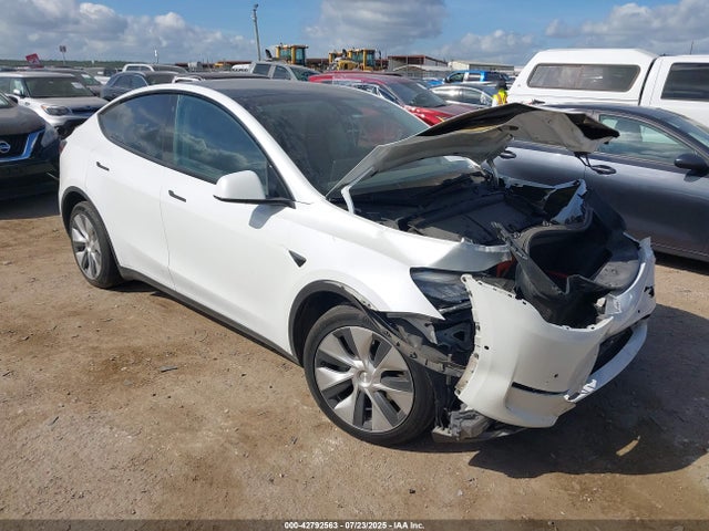 2022 TESLA MODEL Y 7SAYGDEEXNF353853 Photo 0