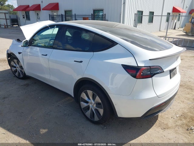 2022 TESLA MODEL Y 7SAYGDEEXNF353853 Photo 2