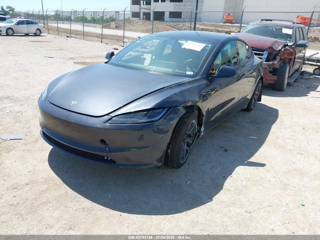 2025 TESLA MODEL 3 5YJ3E1EA8SF018305 Photo 1