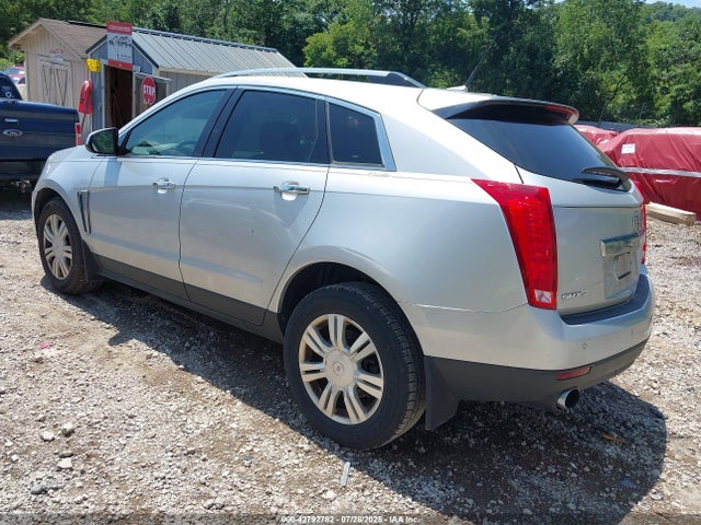 2014 CADILLAC SRX 3GYFNEE3XES525590 Photo 2