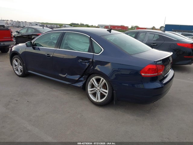 Volkswagen 2014 2014 1VWBN7A35EC080068 Image 3