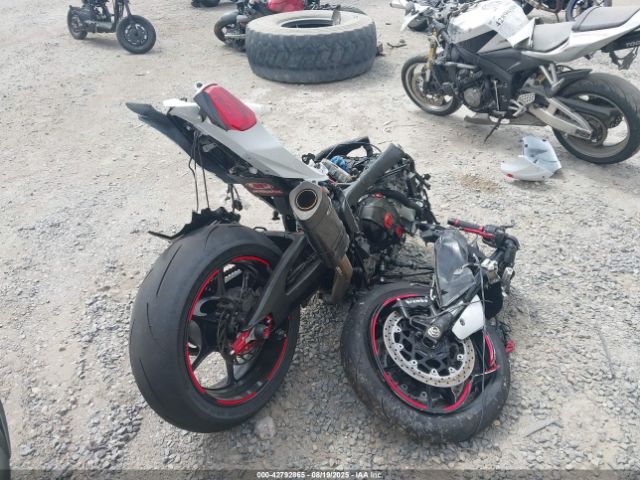 2020 SUZUKI GSX-R1000 JS1DM11BXL7100303 Photo 3