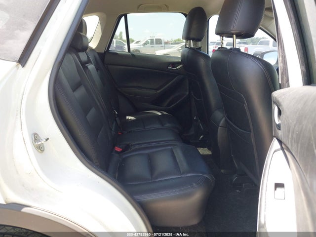 JM3KE2CYXG0677310 Mazda py