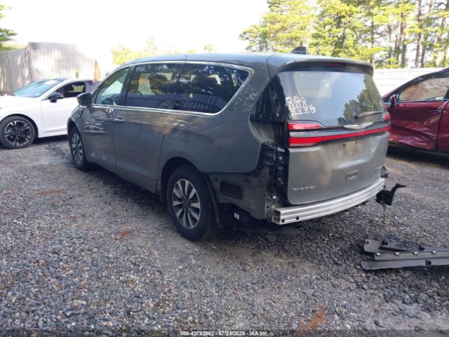 2022 CHRYSLER PACIFICA HYBRID 2C4RC1L74NR121544 Photo 2
