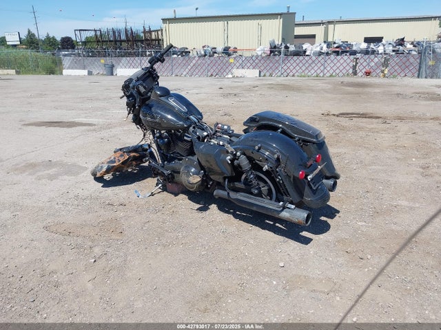 2019 HARLEY-DAVIDSON FLHXS 1HD1KRP19KB645236 Photo 2