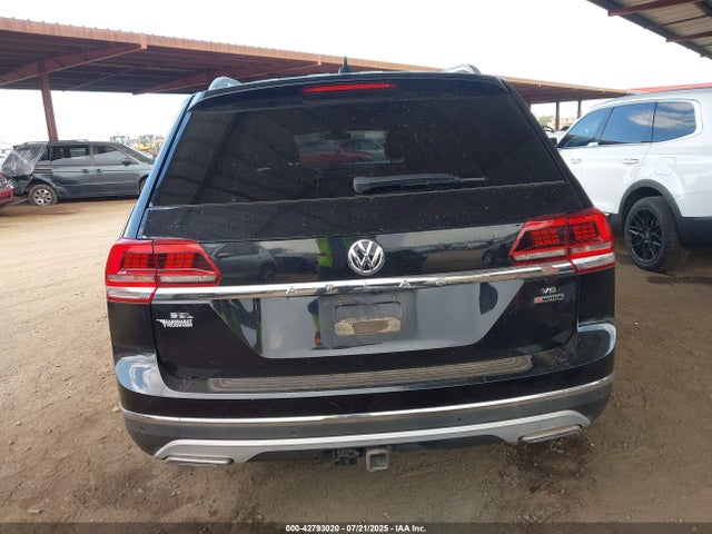 Volkswagen fsi 2018 1V2NR2CA5JC540213 Image 16