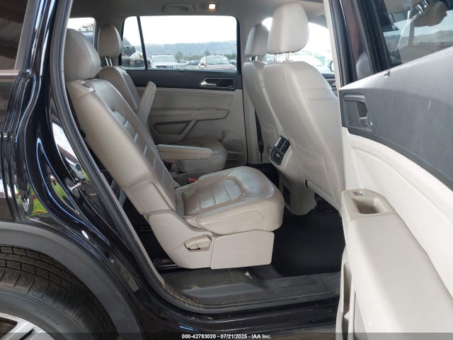 1V2NR2CA5JC540213 Volkswagen fsi