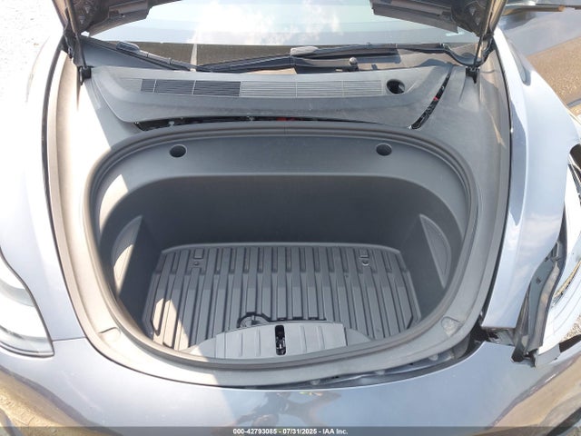 2023 TESLA MODEL 3 5YJ3E1EA1PF685157 Photo 9