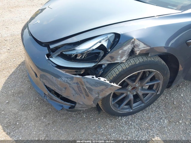 2023 TESLA MODEL 3 5YJ3E1EA1PF685157 Photo 5