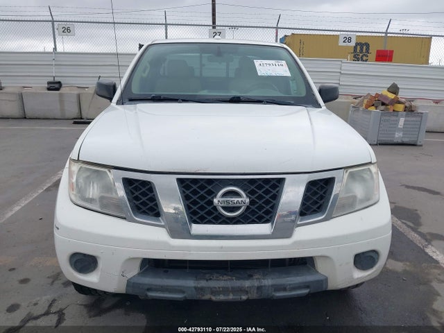 1N6AD0CWXGN757975 Nissan 2016