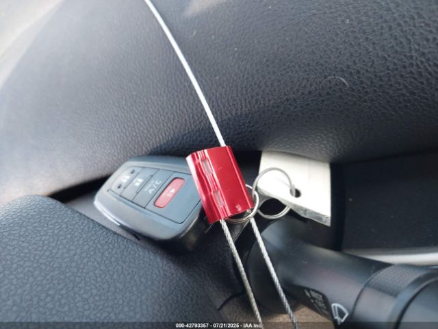 2021 TOYOTA PRIUS PRIME JTDKAMFP6M3176203 Photo 10