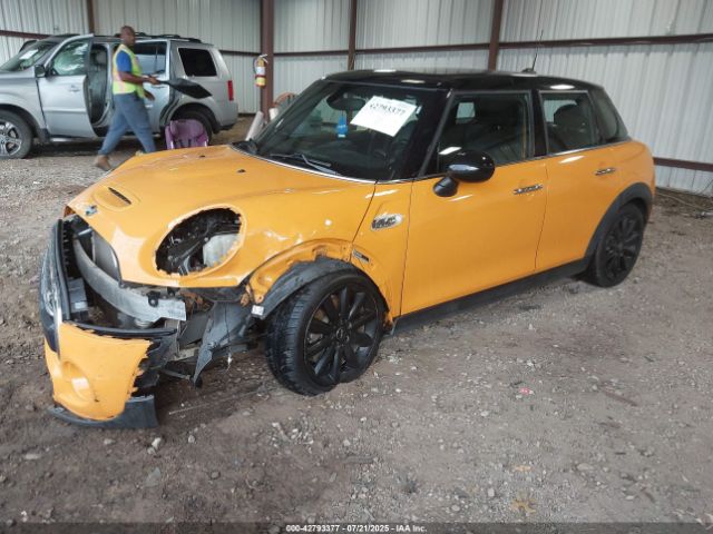 2018 MINI HARDTOP WMWXU3C54J2F51033 Photo 1