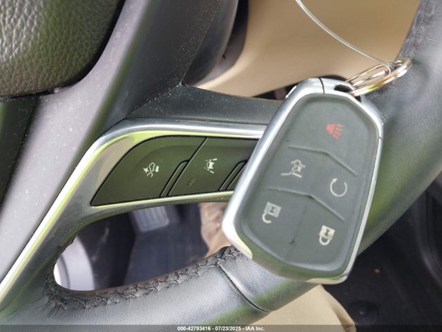 2017 CADILLAC XT5 1GYKNDRS0HZ104771 Photo 10