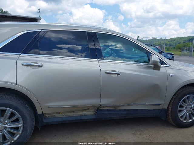 2017 CADILLAC XT5 1GYKNDRS0HZ104771 Photo 5