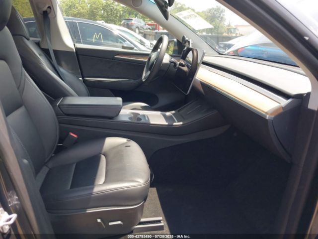 2023 TESLA MODEL Y 7SAYGDEEXPF697167 Photo 4