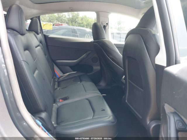 2023 TESLA MODEL Y 7SAYGDEEXPF697167 Photo 7