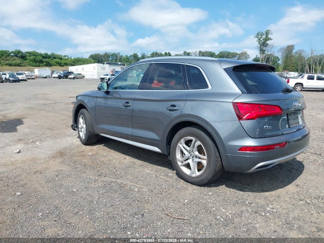 2019 AUDI Q5 WA1ANAFY7K2045561 Photo 2