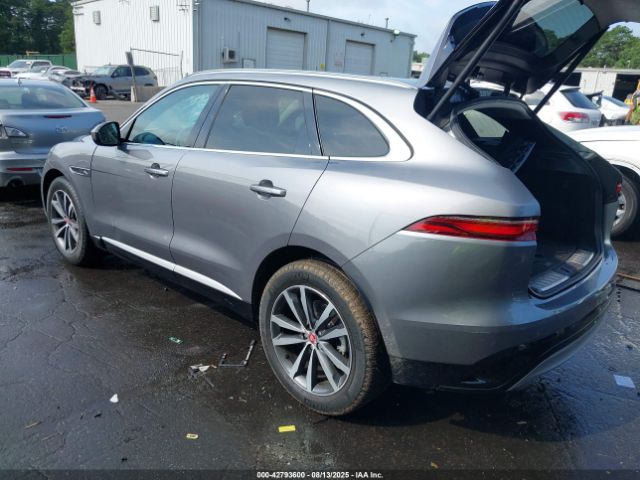 2022 JAGUAR F-PACE SADCJ2EX7NA701653 Photo 2