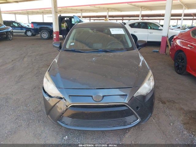 3MYDLBZV0GY117002 Scion p5v