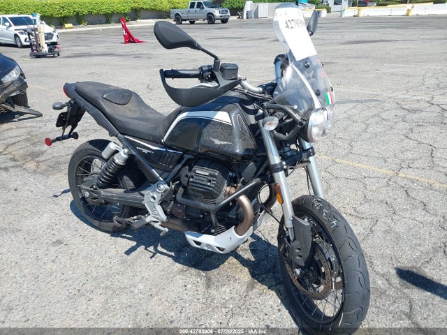 Moto Guzzi V85 Tt Guardia D'onore 2023 ZGUKYUE0XPM000282 головне зображення