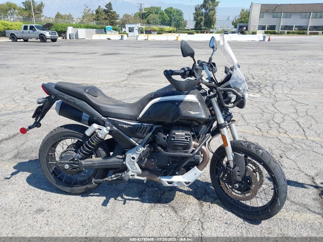 2023 Moto Guzzi V85 Tt Guardia D'onore მანქანა იყიდება აუქციონზე, vin: ZGUKYUE0XPM000282, აუქციონის ნომერი: 42793906