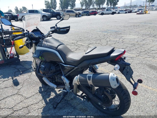 2023 Moto Guzzi V85 Tt Guardia D'onore მანქანა იყიდება აუქციონზე, vin: ZGUKYUE0XPM000282, აუქციონის ნომერი: 42793906
