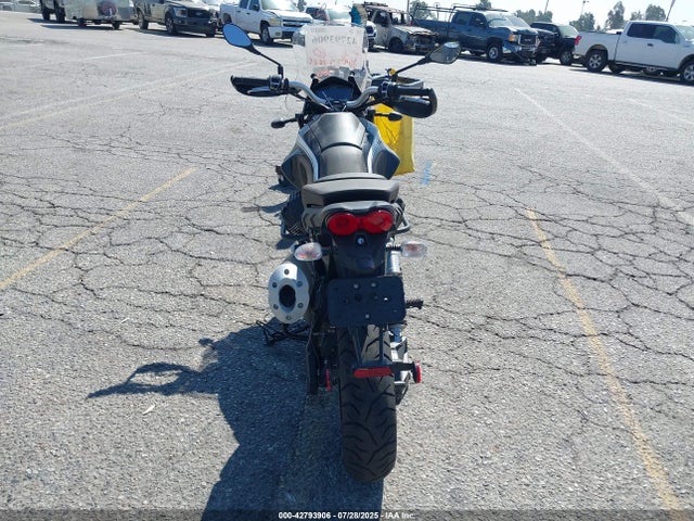 2023 Moto Guzzi V85 Tt Guardia D'onore მანქანა იყიდება აუქციონზე, vin: ZGUKYUE0XPM000282, აუქციონის ნომერი: 42793906