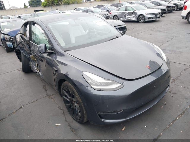 2021 TESLA MODEL Y 5YJYGDEE0MF269908 Photo 0