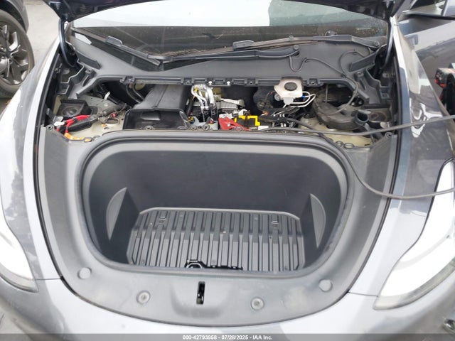 2021 TESLA MODEL Y 5YJYGDEE0MF269908 Photo 9