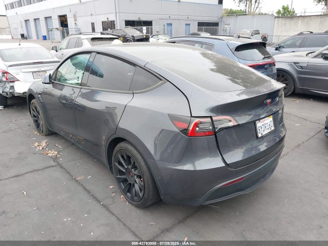 2021 TESLA MODEL Y 5YJYGDEE0MF269908 Photo 2