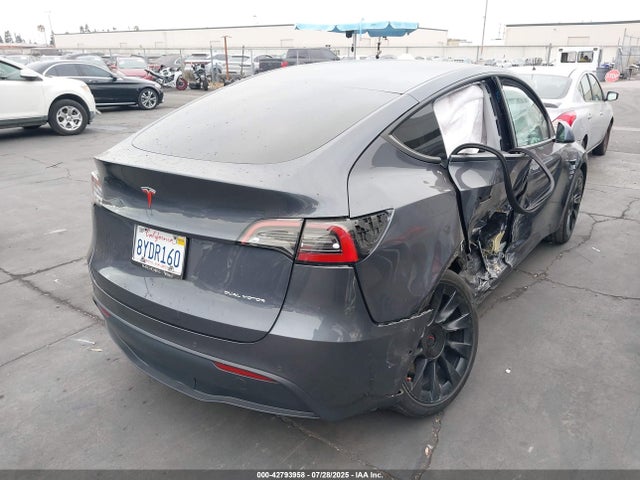 2021 TESLA MODEL Y 5YJYGDEE0MF269908 Photo 3