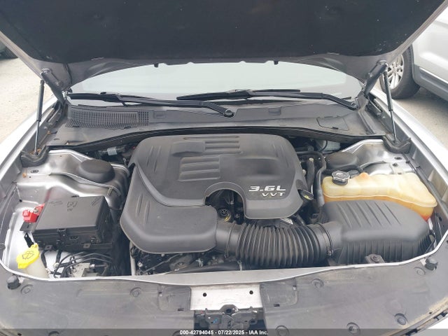 2C3CDXHG0GH281027 Dodge 2016
