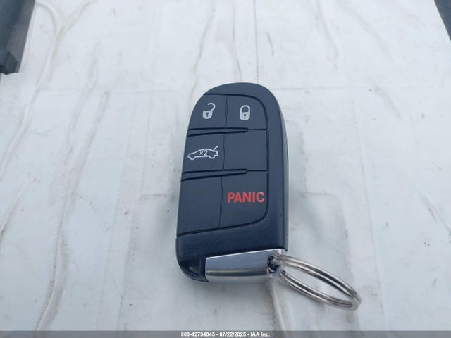 2C3CDXHG0GH281027 Dodge 2016