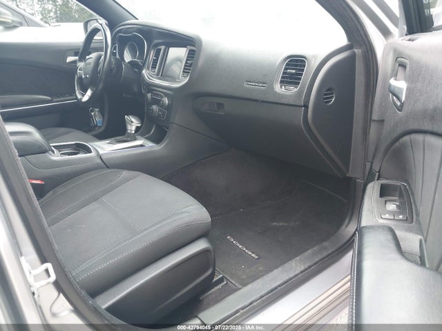 2C3CDXHG0GH281027 Dodge 2016