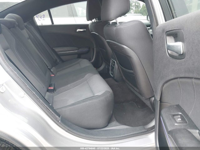 2C3CDXHG0GH281027 Dodge 2016