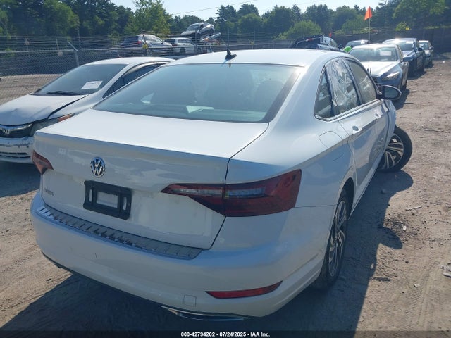 3VWG57BU4MM052689 Volkswagen tsi