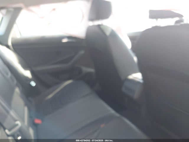3VWG57BU4MM052689 Volkswagen tsi