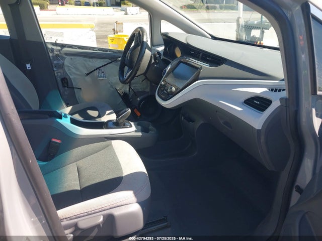 1G1FY6S08M4105024 Chevrolet 2021