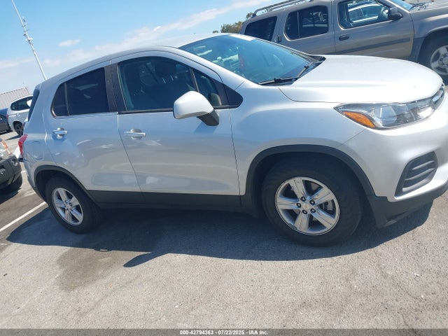 Chevrolet le2 2022 KL7CJKSM5NB552334 Image 13
