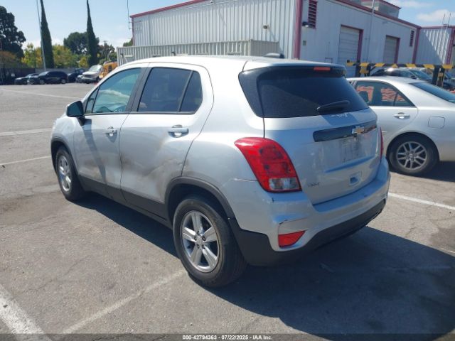 2022 CHEVROLET TRAX KL7CJKSM5NB552334 Photo 2