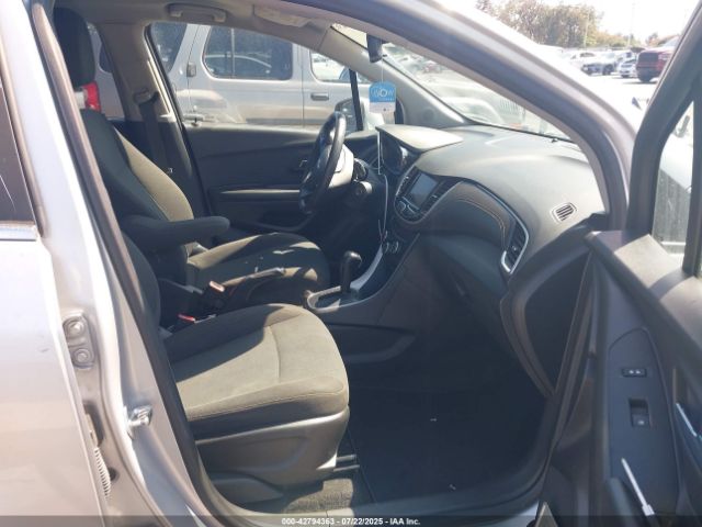 2022 CHEVROLET TRAX KL7CJKSM5NB552334 Photo 4