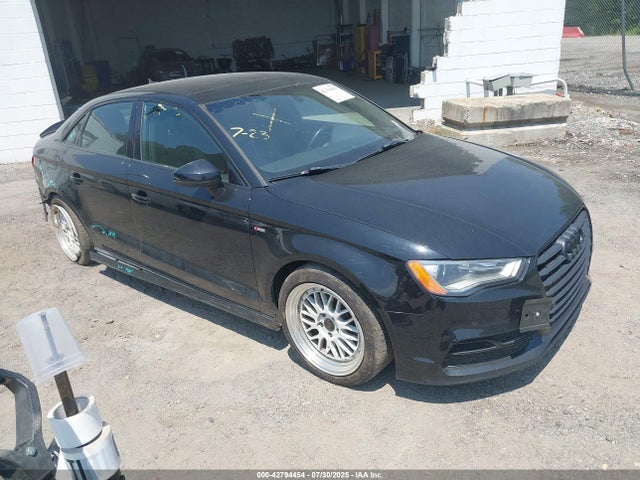 2016 AUDI A3 WAUB8GFF7G1095292 Photo 0