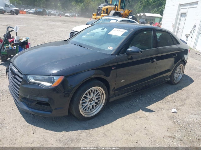 2016 AUDI A3 WAUB8GFF7G1095292 Photo 1