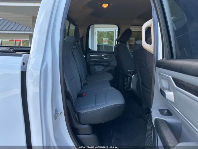 2020 RAM 1500 1C6RREBT5LN256067 Photo 7