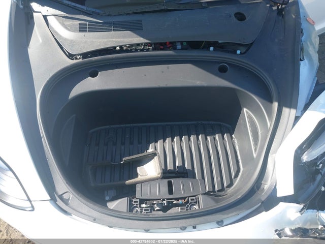 2023 TESLA MODEL 3 5YJ3E1EA4PF640732 Photo 9