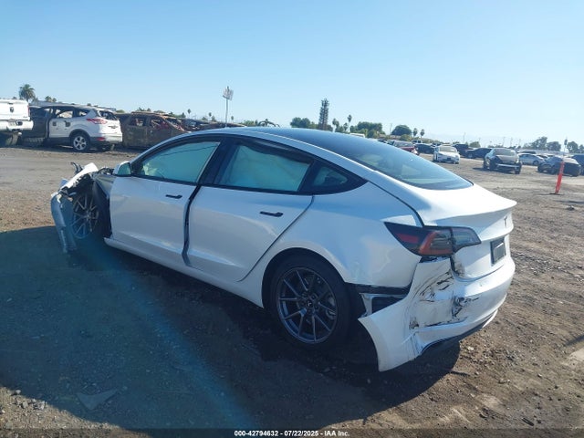 2023 TESLA MODEL 3 5YJ3E1EA4PF640732 Photo 2