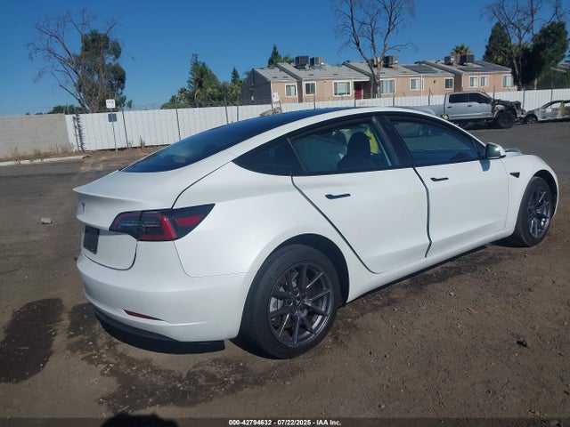 2023 TESLA MODEL 3 5YJ3E1EA4PF640732 Photo 3
