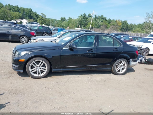 Mercedes-Benz C-Class 2014 WDDGF8AB1EG243395 Image 15